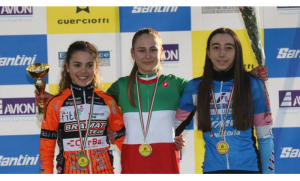 Lucia Bramati in maglia tricolore di Campionessa Italiana con a fianco Giulia Challancin compagna di squadra seconda classificata